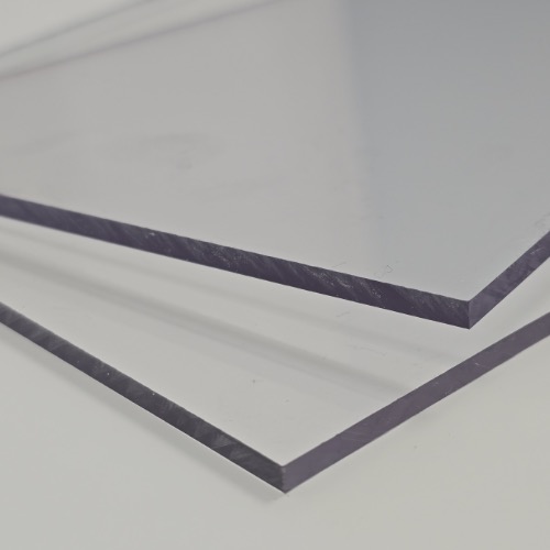 Polietilén-tereftalát (PET), átlátszó